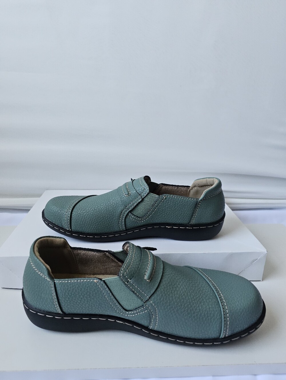 LAZYPOP Teal Green Leather Classic Comfort Loafers Slip-On Shoes - Women's Size - Picture 2 of 15